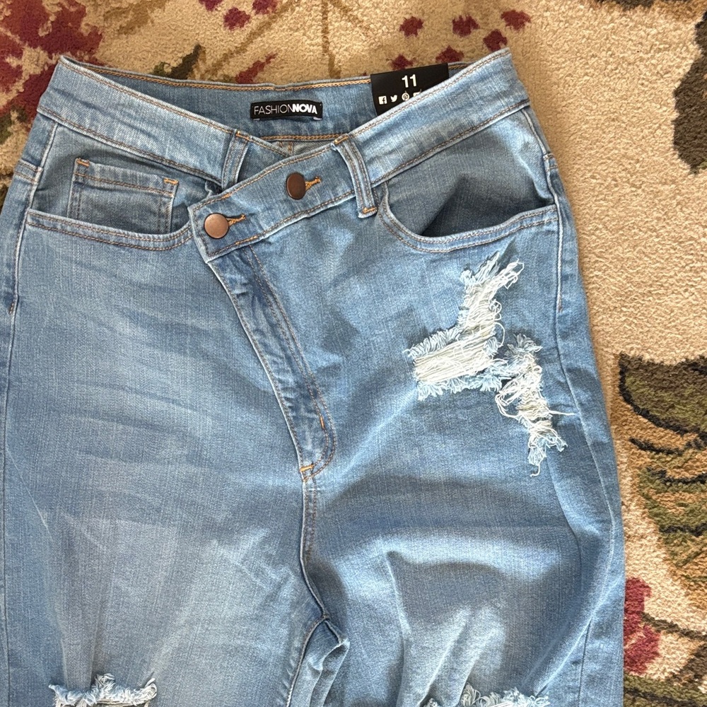 Fashion Nova Medium Blue Ripped Boyfriend Jeans